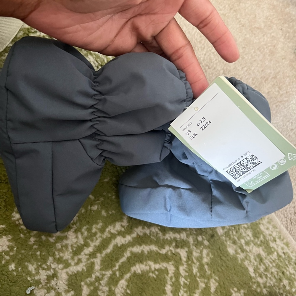 H&M Infant booties - Picture 2 of 3
